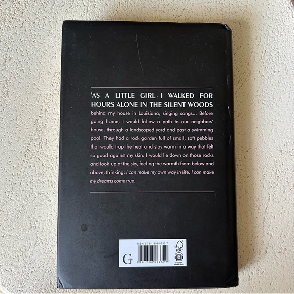📖 The Woman in Me by Britney Spears – Hardcover Edition - Picture 2 of 5
